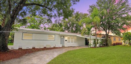 6880 Sw 5th Ct, Pembroke Pines