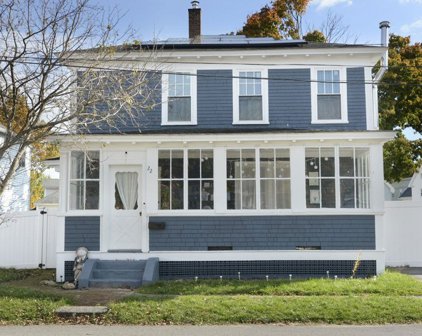 22 Matthew St, Fitchburg