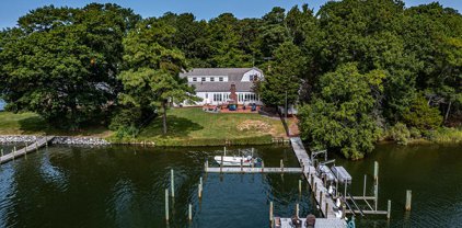 292 Crowder Point Dr, Reedville