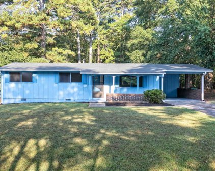 111 Robinhood Drive, Woodstock