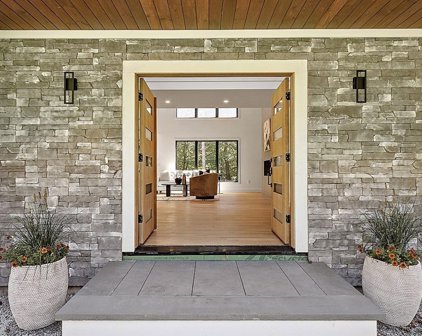 61 Channing Rd, Concord
