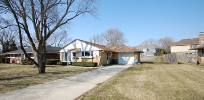 1614 N Chestnut Avenue, Arlington Heights