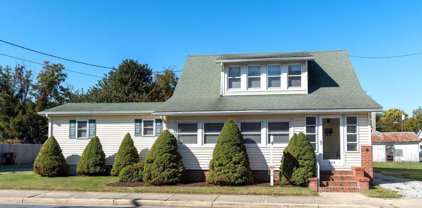 903 Peachblossom Ave, Cambridge