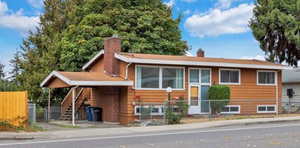 21611 24th Avenue S, Des Moines