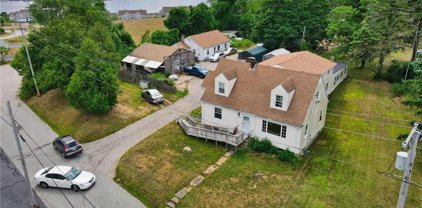 857 Main  Road, Tiverton