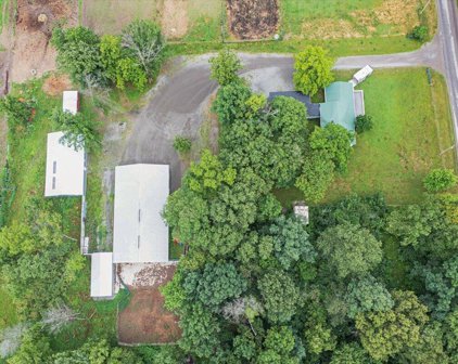 1808 County Road 27, De Graff
