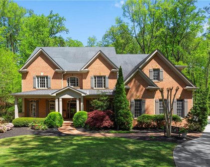 4859 Lake Forrest Drive, Atlanta
