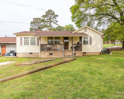 301 Browntown  Road, Belmont
