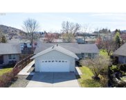 196 ZEPHYR CT, Roseburg image