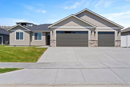 5620 W 30th Ave, Kennewick