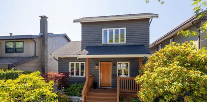 35 Hythe Avenue, Burnaby