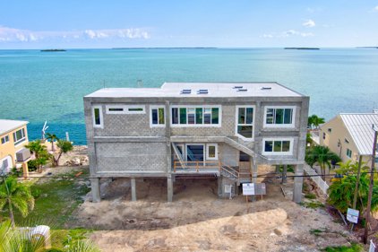 220 E Caribbean Drive, Summerland