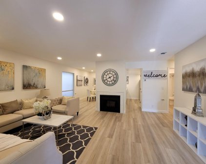 215 Red Oak DR C, Sunnyvale