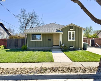 1350 Bessie Ave, Tracy