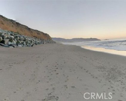 Avenue, Pacifica