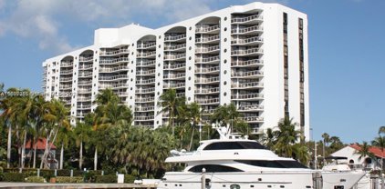 3610 Yacht Club Dr Unit #208, Aventura