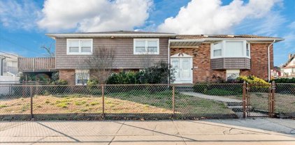 225 Long Beach Boulevard, Long Beach