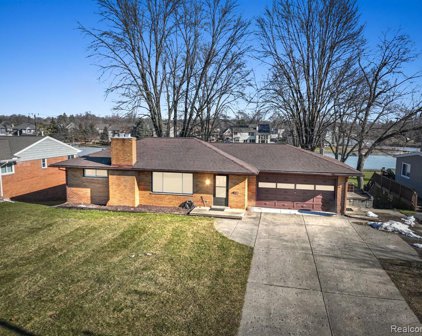 373 S CASS LAKE, Waterford Twp