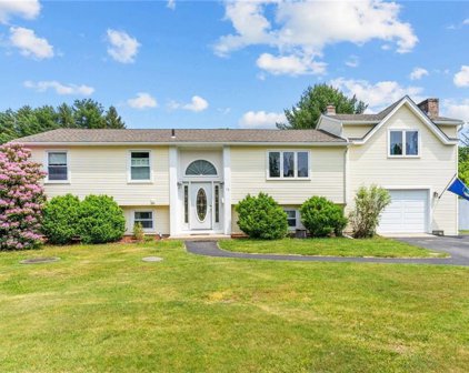 19 Salem  Drive, North Kingstown