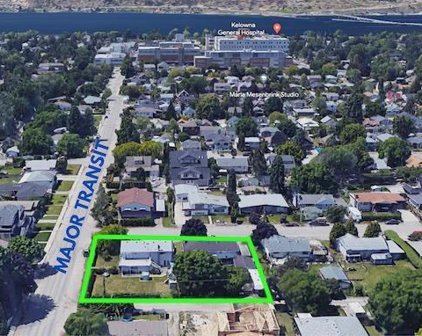 2271 Burnett Street, Kelowna