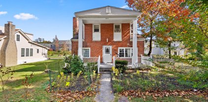 805 Westmore Ave, Rockville