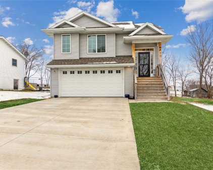817 Hughes  Street, Coralville