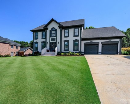 813 45th Avenue Ne Lane, Hickory