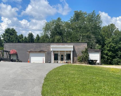 175 Dry Hill Road, Beckley