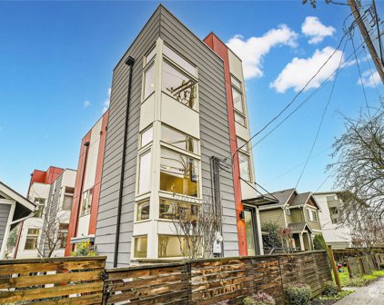 5534 15th Avenue S Unit #B, Seattle