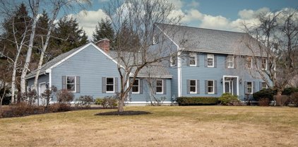 18 Old Connecticut Path, Wayland