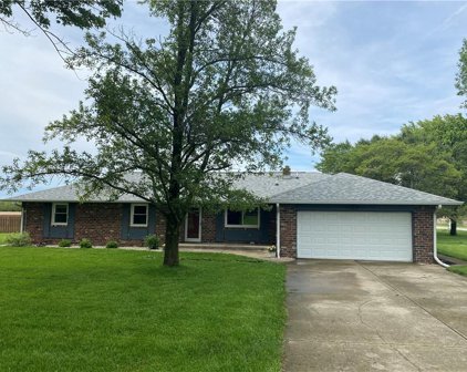 24 W Hickory Drive, Greenfield