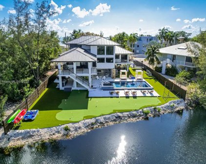 32 N Bounty Lane, Key Largo