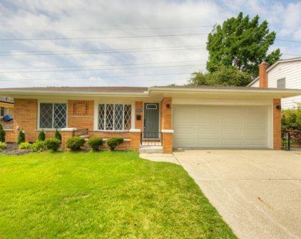 35687 Cathedral, Sterling Heights
