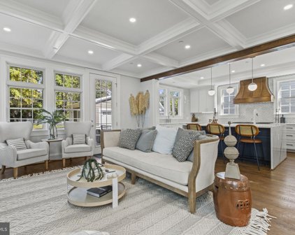 151 Quincy St, Chevy Chase
