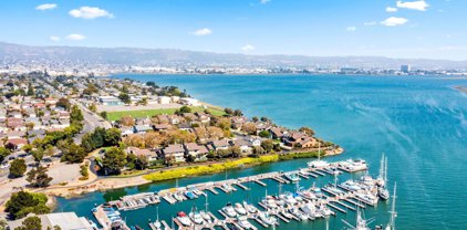 3307 Washington Ct, Alameda