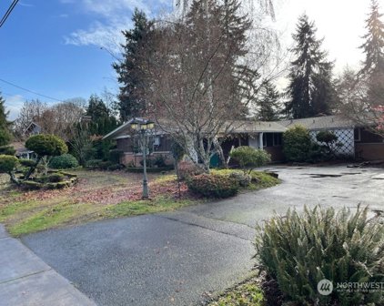 5818 86th Street SW, Lakewood