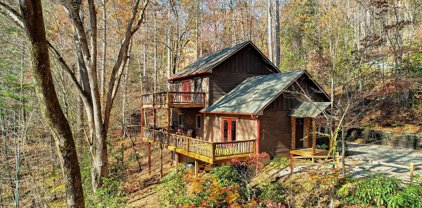 495 Fox Trot Road, Clayton