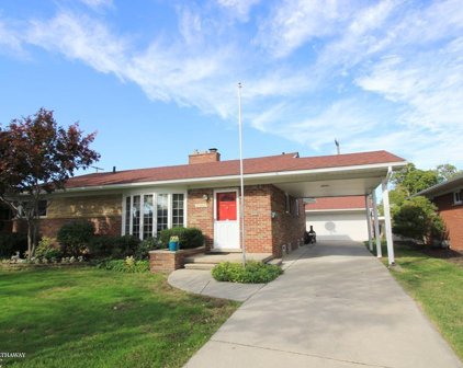 23161 Greencrest, St. Clair Shores