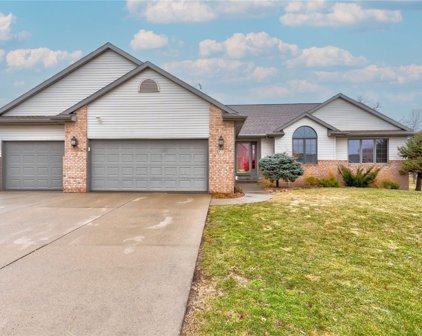 60 Shelly  Drive, Robins
