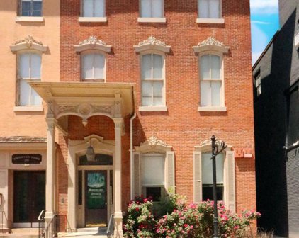 237 E Market St, York