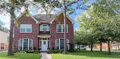 2025 Barrington Pointe Drive, League City