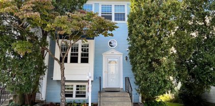 866 Bayridge Dr, Gaithersburg