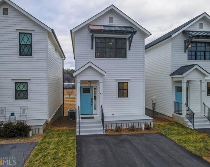 43 Cottonwood Street, Clayton