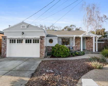 1912 White Oak WAY, San Carlos