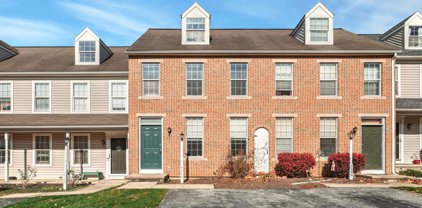 1111 Hearthridge Ln, York