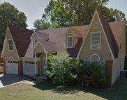 3 Rose, Sheridan image
