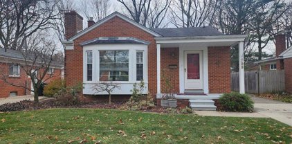 709 BUTTERNUT, Royal Oak
