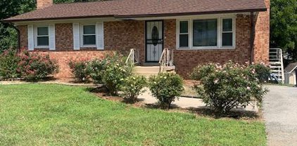 7010 Evergreen Dr, Waldorf