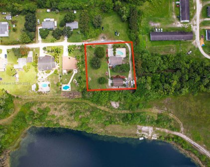 10646 Barn Rd, Lake Worth