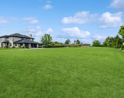202 Roslyn Road, Oak Brook